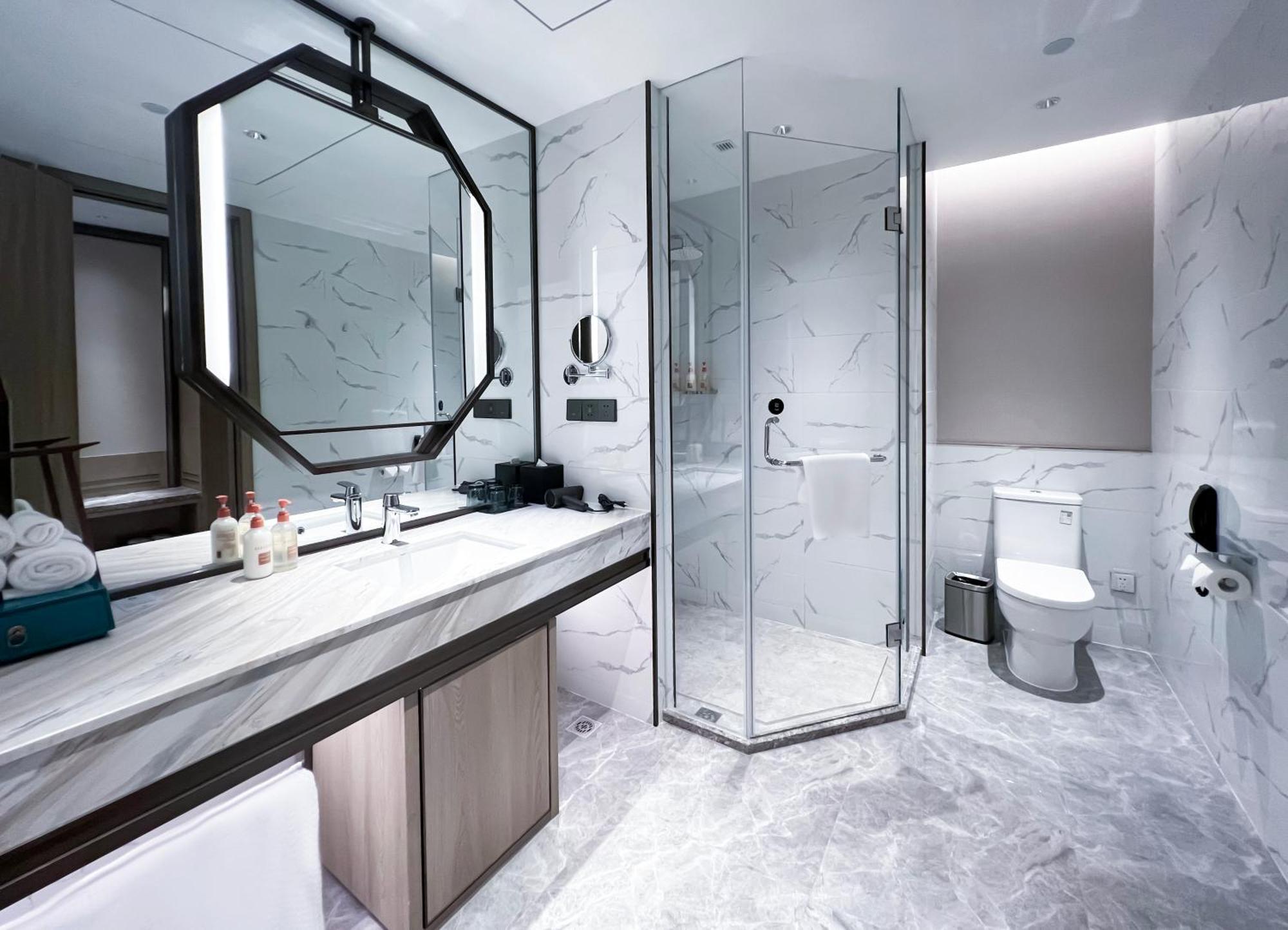 Crowne Plaza Hangzhou Linping By Ihg Buitenkant foto
